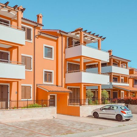 Apartment Dertil Premantura Exteriér fotografie